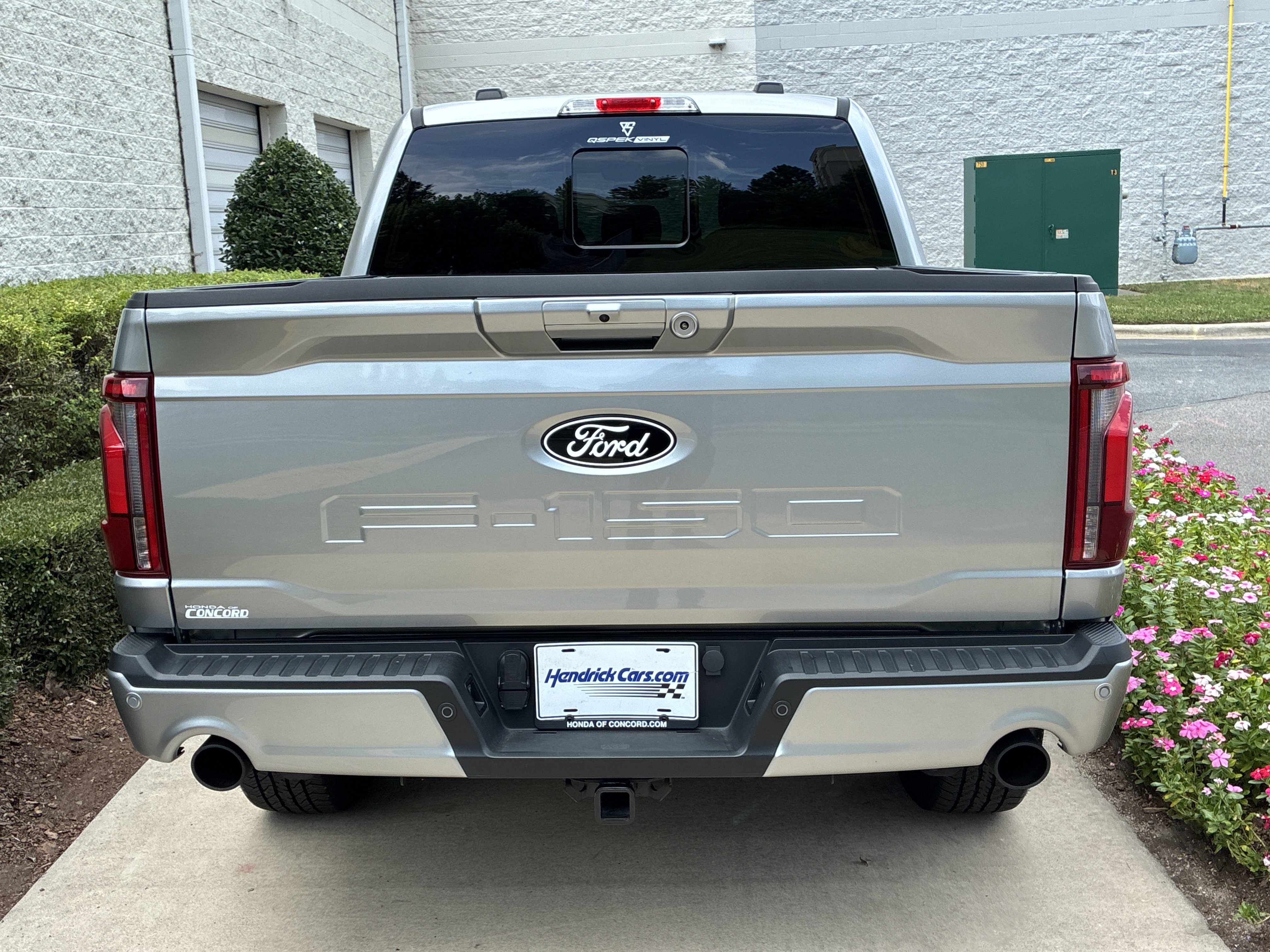 Used 2025 Ford F150 Lariat w/ Equipment Group 501A Mid AWD/4WD image 6
