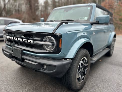 Used 2023 Ford Bronco Outer Banks image 9