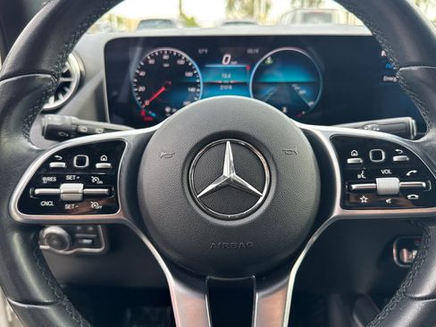 Used 2021 Mercedes-Benz GLA 250 image 26