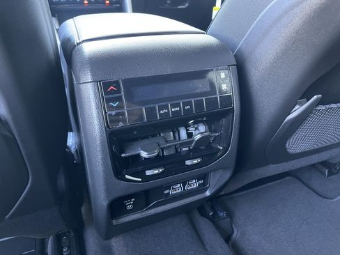 New 2025 Jeep Grand Cherokee L Laredo image 20