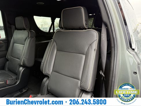 Used 2023 Chevrolet Suburban Premier image 28