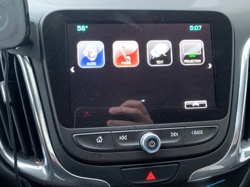 Used 2018 Chevrolet Equinox LT w/ Sun & Infotainment Package image 15