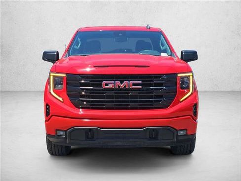 Used 2025 GMC Sierra 1500 Elevation AWD/4WD image 3
