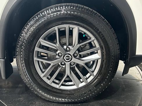 Used 2021 Nissan Rogue S AWD/4WD image 21