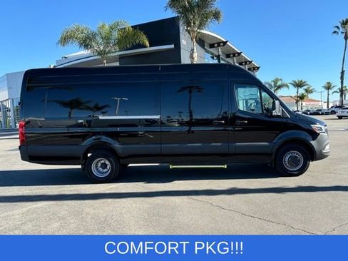Used 2024 Mercedes-Benz Sprinter 3500 image 2