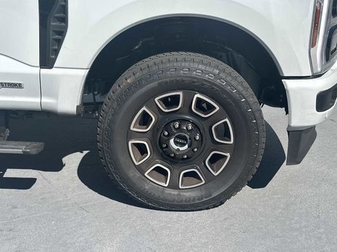 Used 2025 Ford F350 Platinum image 11