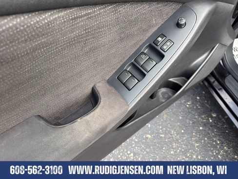 Used 2012 Nissan Altima 2.5 S FWD image 11
