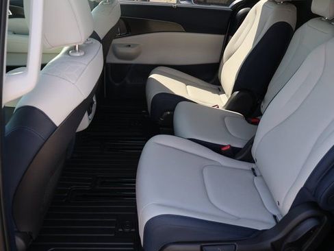 New 2026 Kia Carnival SX FWD image 12