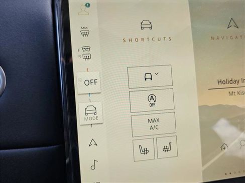 Used 2025 Land Rover Discovery Sport S image 26