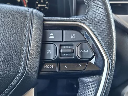 Used 2024 Toyota Tundra Limited image 32