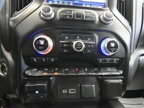 Used 2020 GMC Sierra 1500 AT4 w/ AT4 Premium Package AWD/4WD image 26