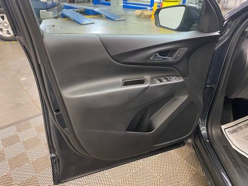 Used 2023 Chevrolet Equinox LT image 27