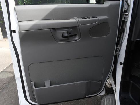 Used 2006 Ford E-150 and Econoline 150 XL image 13