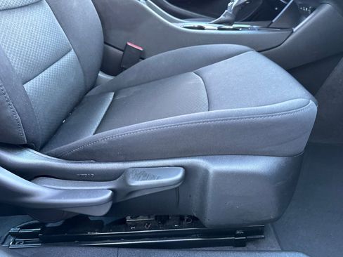 Used 2024 Chevrolet Malibu LT image 23