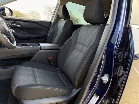 Used 2024 Nissan Rogue SV image 23