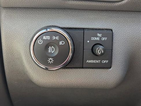 Used 2016 Chevrolet Traverse LTZ image 10