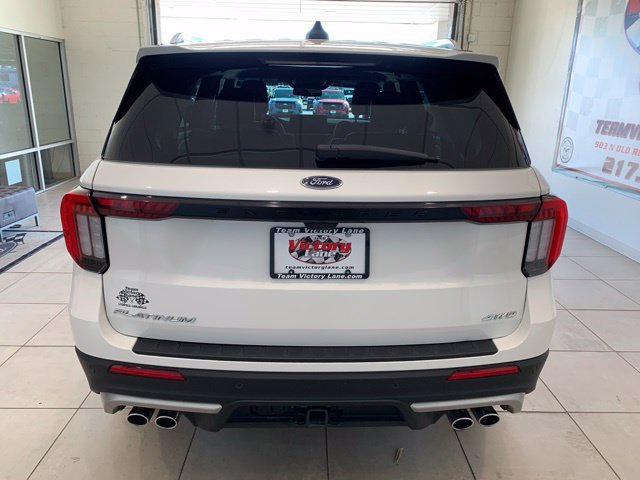 Used 2025 Ford Explorer Platinum w/ Ultimate Package AWD/4WD image 5
