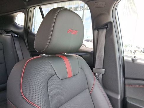 Used 2024 Chevrolet Trax RS w/ Driver Confidence Package FWD image 17