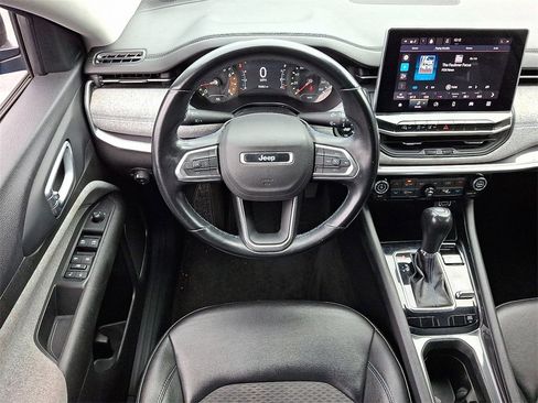 Used 2022 Jeep Compass Latitude w/ Convenience Group image 2