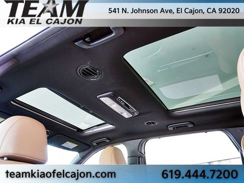 Certified 2022 Kia Telluride SX w/ Towing Package FWD image 20