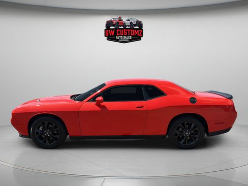 Used 2023 Dodge Challenger SXT w/ Blacktop Package AWD/4WD image 4