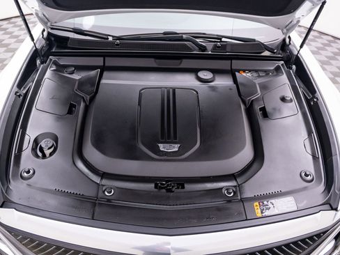 Certified 2024 Cadillac Lyriq Tech RWD image 32