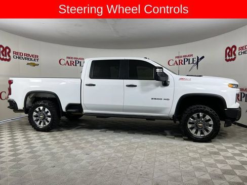 Used 2025 Chevrolet Silverado 2500 Custom w/ Custom Value Package AWD/4WD image 9