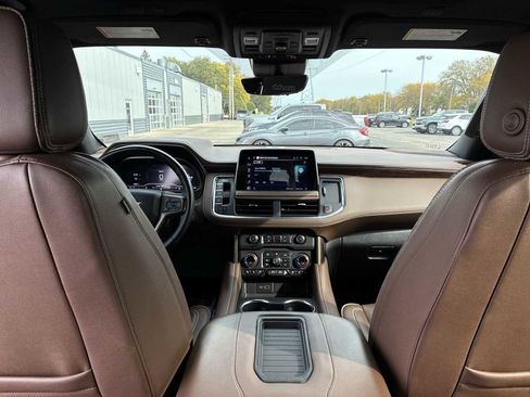 Certified 2023 Chevrolet Suburban High Country image 21