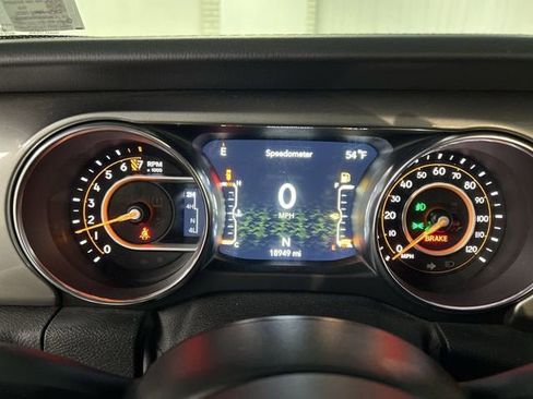 Used 2021 Jeep Wrangler Unlimited Sahara AWD/4WD image 12
