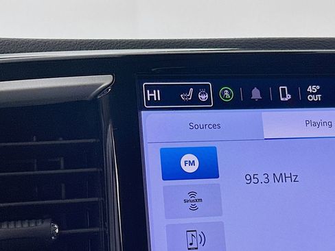 Certified 2024 Chrysler Pacifica Touring-L image 30