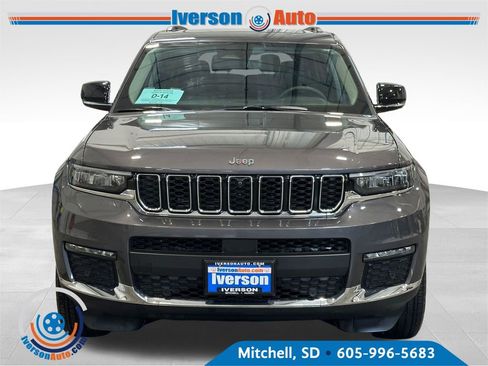 Used 2023 Jeep Grand Cherokee L Limited w/ Luxury Tech Group II AWD/4WD image 3