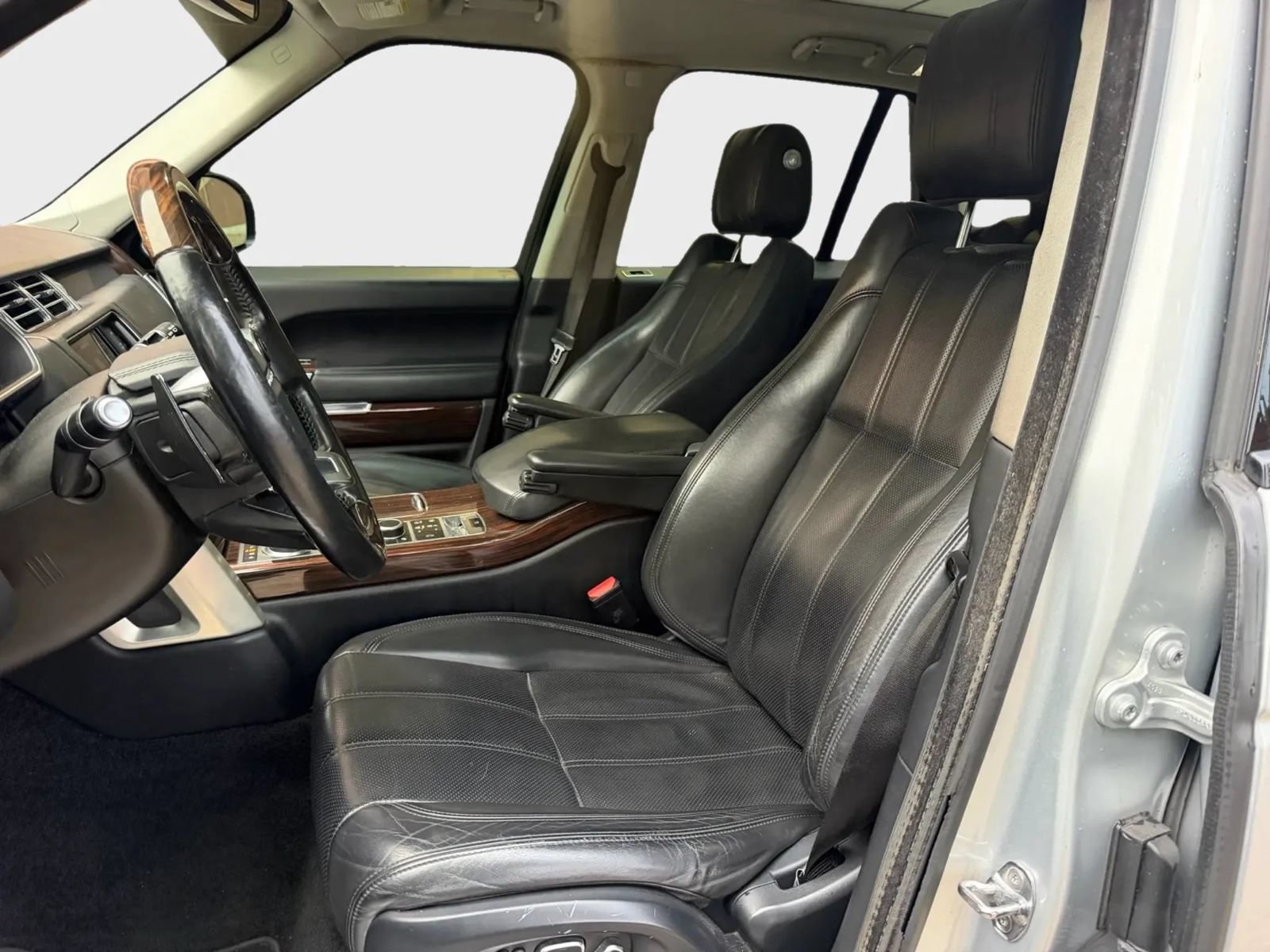 Used 2014 Land Rover Range Rover HSE AWD/4WD image 22