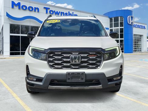 Used 2023 Honda Passport TrailSport image 2