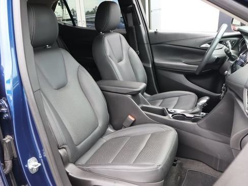 Used 2022 Buick Encore GX Essence FWD image 21