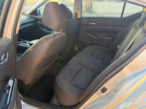 Used 2021 Nissan Altima 2.5 SV image 14