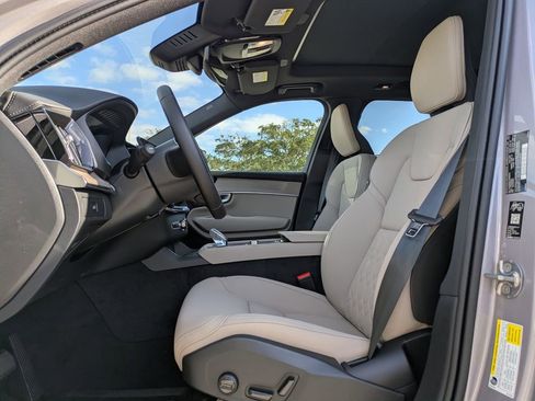 New 2026 Volvo XC90 B6 Plus w/ Protection Package Premier AWD/4WD image 2