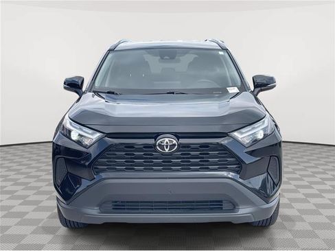 Used 2025 Toyota RAV4 XLE FWD image 4