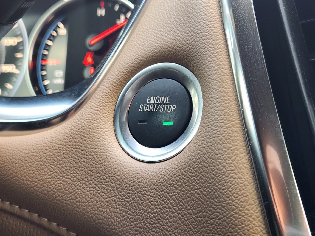 Used 2023 Chevrolet Traverse Premier FWD image 21