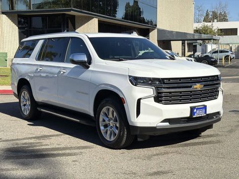 Used 2023 Chevrolet Suburban Premier image 8