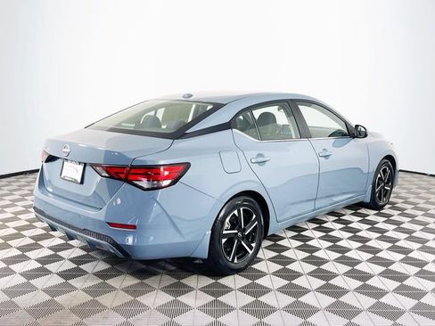 Used 2025 Nissan Sentra SV FWD image 8