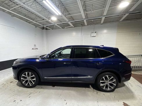Used 2024 Acura MDX SH-AWD w/ Technology Package image 3
