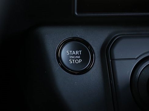 New 2026 Land Rover Defender 110 OCTA image 51