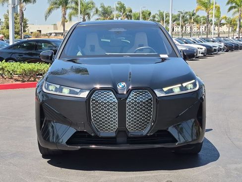Used 2024 BMW iX xDrive50 w/ Premium Package AWD/4WD image 3