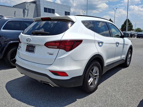 Used 2017 Hyundai Santa Fe Sport w/ 2.4L Tech Package 04 AWD/4WD image 4