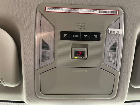 Certified 2021 Toyota RAV4 LE FWD image 29