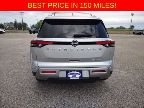 Used 2025 Nissan Pathfinder SL AWD/4WD image 4