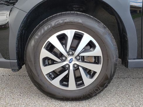 Used 2024 Subaru Outback Premium image 27