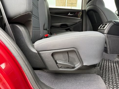Used 2019 Kia Sorento FWD image 45