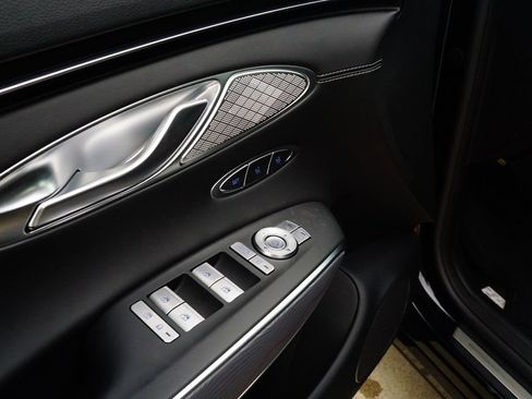 New 2025 Genesis GV70 2.5T Advanced w/ Advanced Package image 15