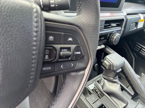 New 2026 Toyota 4Runner SR5 AWD/4WD image 24